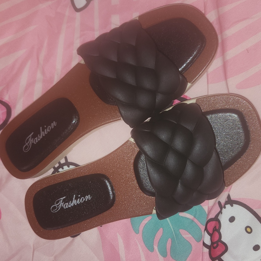 Boutique sandals